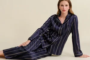 Bravo pour le nouveau pyjama en soie