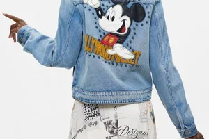 L’univers de Mickey t’attend