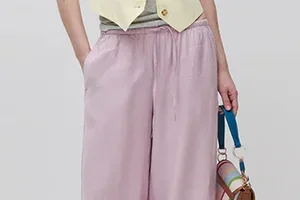 Trend Alert: les looks aux couleurs pastel, désormais en solde 