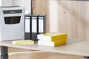📦 Faites le plein de fournitures de bureau, Madame Duck