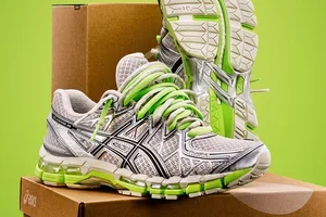 Double laces. Twice as eye-catching.