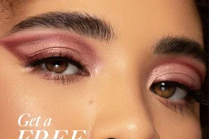 VIP Exclusive: FREE $170 Makeup Set 🌹