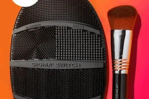 Only at Ulta: Multitasking Brush Set for $56 🧡