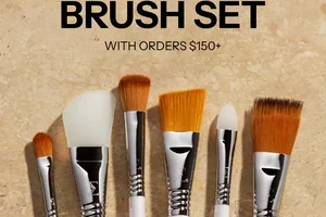 Don’t Miss Your Free Brush Set 🤍