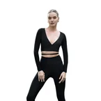 065 Top à manches longues en noir